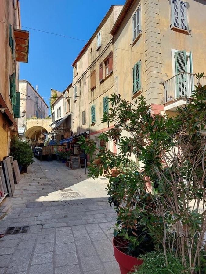Appartement T4 Tres Bien Situe Et Climatise LʼÎle-Rousse Exterior foto